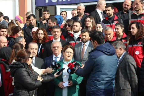 Bakan Yanık Kocaeli’nde depremzedeleri ziyaret etti